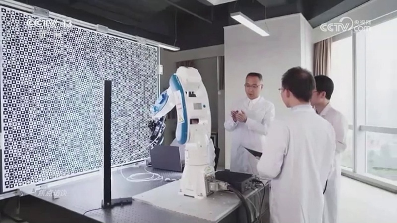《高举改革开放旗帜》｜如何看待《决定》把教育科技人才进行专章部署